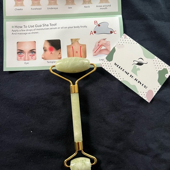 New in Box - Jade Roller - Picture 2 of 4